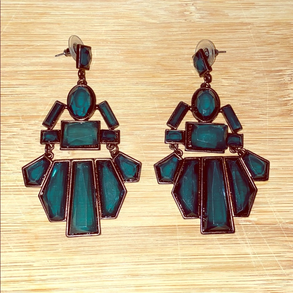 Emerald drop earrings
